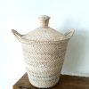 Cestino per rifiuti in rattan intrecciato con manico superiore a forma di fiore - immagine 2